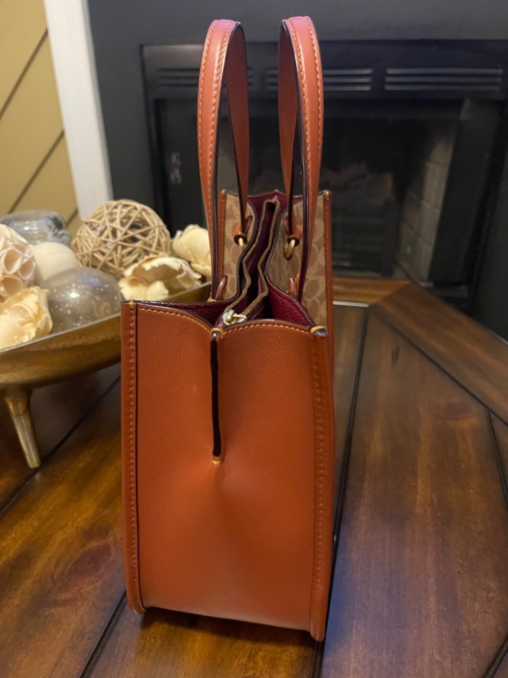 Handbag - Picture 4 of 12